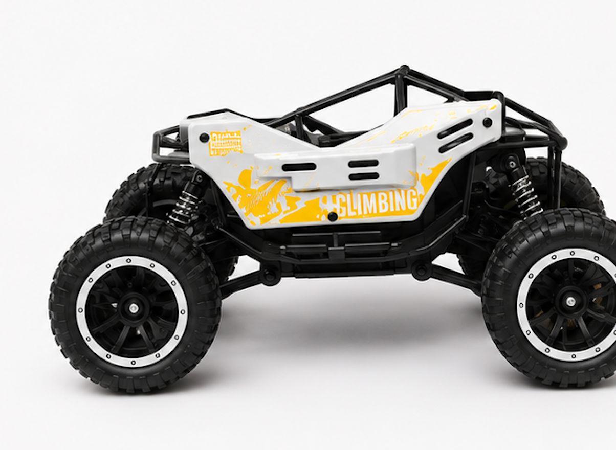 1:18 RC Rock Crawler Off-Road Car – Die-Cast Metal Remote Control Monster Truck Toy for Kids 4+