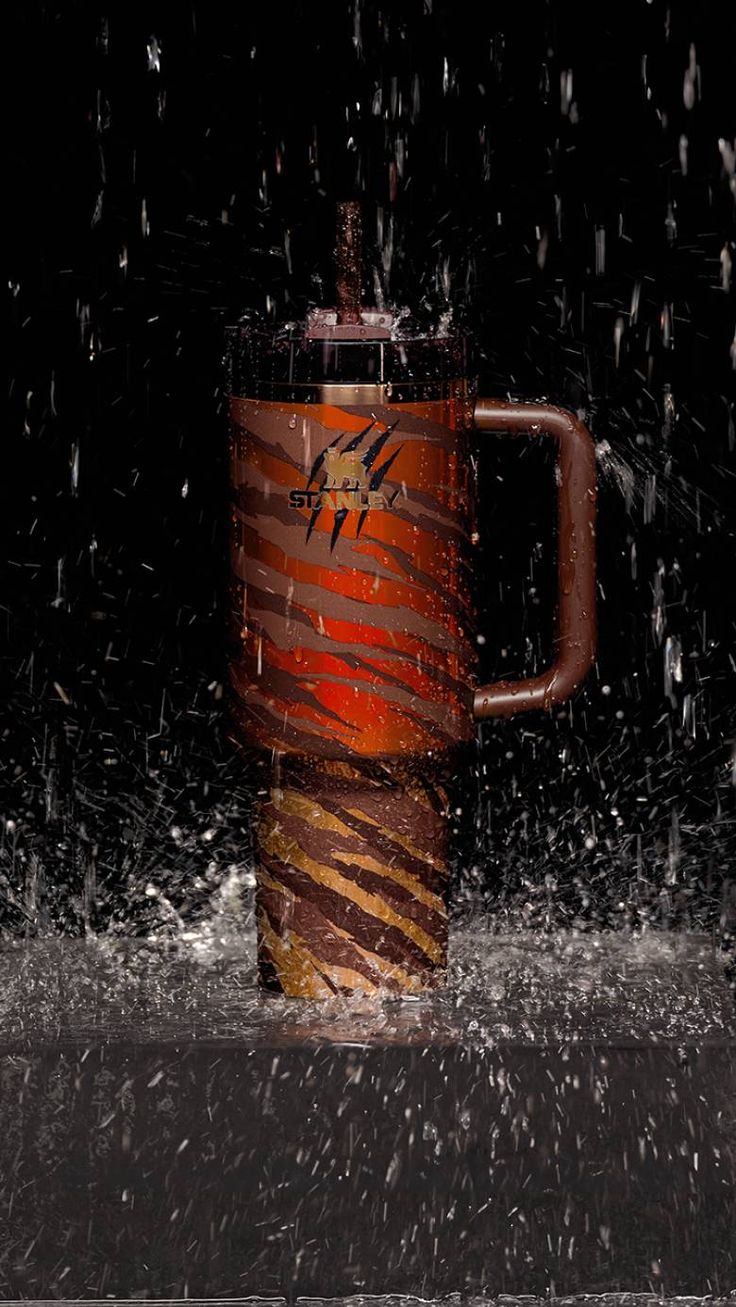 STANLEY X TYLA TIGER Flowstate Quencher Bronze 40oz Tumbler 🐅
